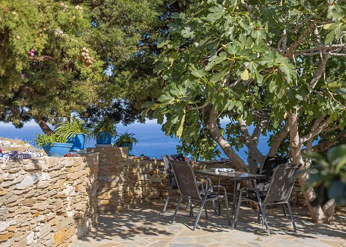 Houlia με δωρεάν χώρο στάθμευσης Steniaí