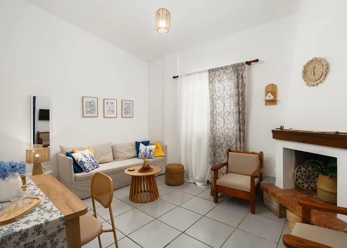 Houlia με δωρεάν χώρο στάθμευσης * Steniaí