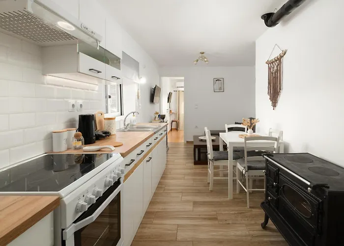 Houlia με δωρεάν χώρο στάθμευσης *