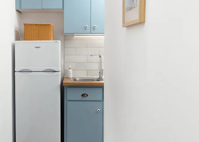 Houlia με δωρεάν χώρο στάθμευσης