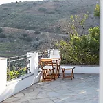 Houlia με δωρεάν χώρο στάθμευσης * Steniaí