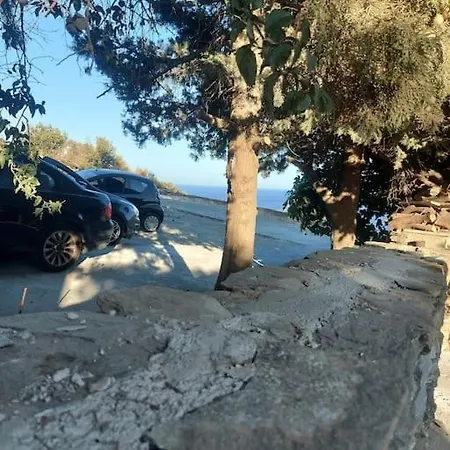 Houlia με δωρεάν χώρο στάθμευσης * Steniaí