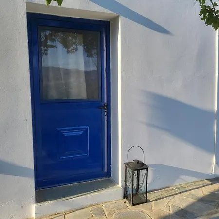 Houlia με δωρεάν χώρο στάθμευσης