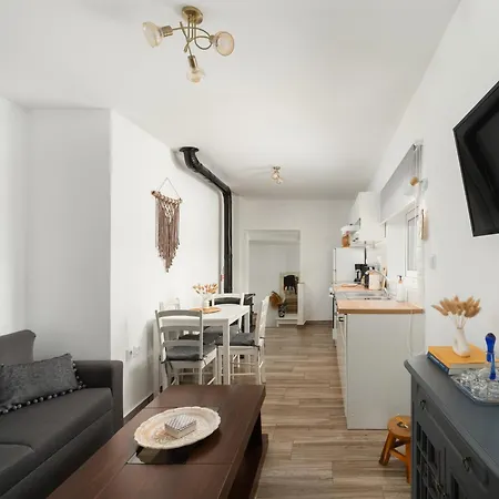 Houlia με δωρεάν χώρο στάθμευσης *